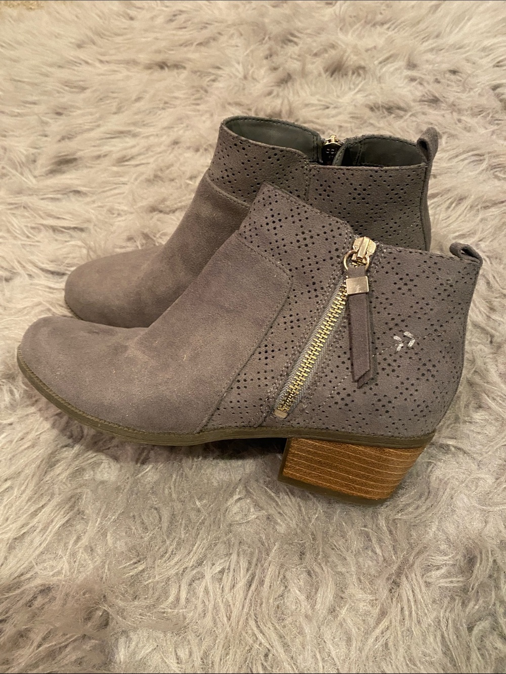 Dr. Scholls Women's Gray taupe Suede Ankle Booties with Side Zip